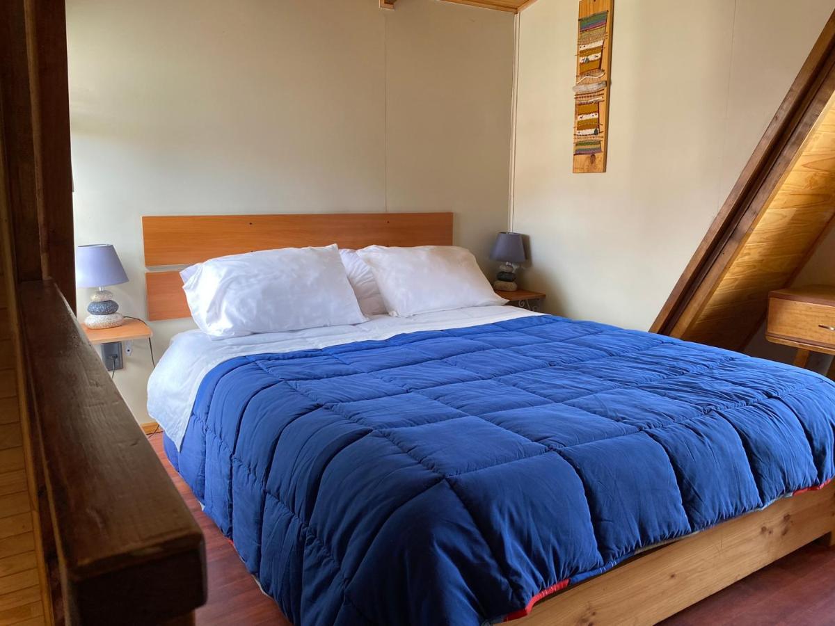 Hostal Los Pioneros Puerto Natales Exterior photo